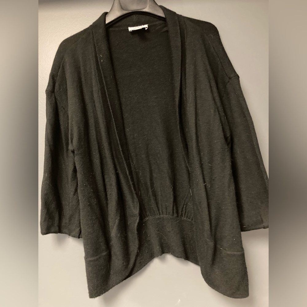 💛TODAY***$15***Loft black fine knit open cardigan. No closures.